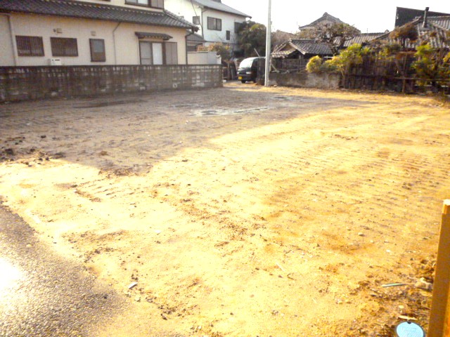 【外観写真】
建築条件なしの更地です!