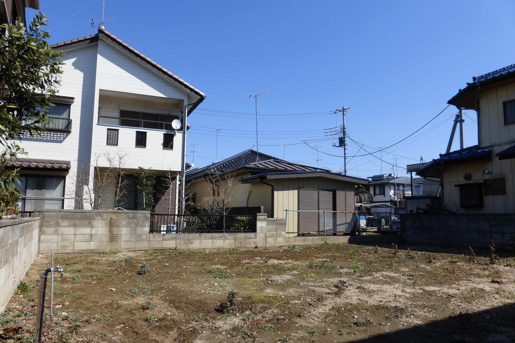 【外観写真】
久喜市本町3丁目 売り土地です。建築条件はありません。