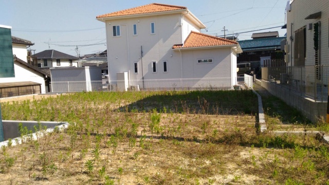【外観写真】
周囲に高い建物のないエリア。
空が大きく感じます