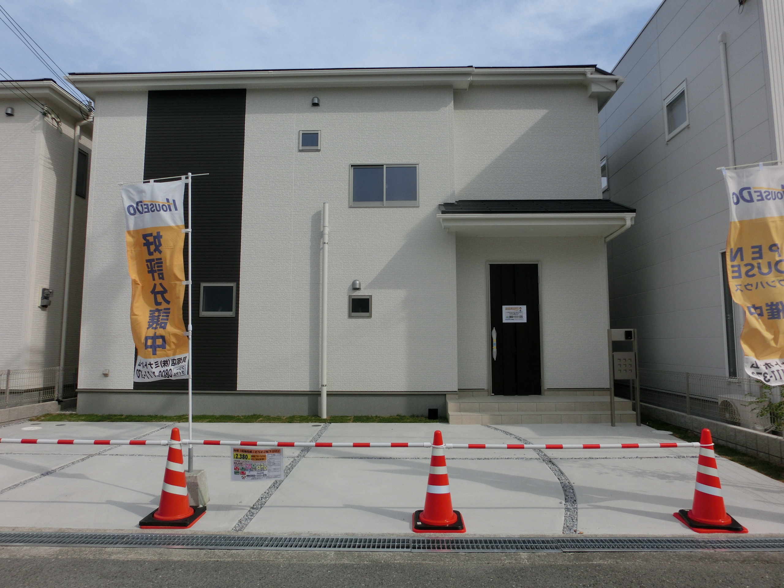 【外観写真】
2017.6.18 撮影
中も着々と工事が進んでいます♪
こちらは1号地です♪