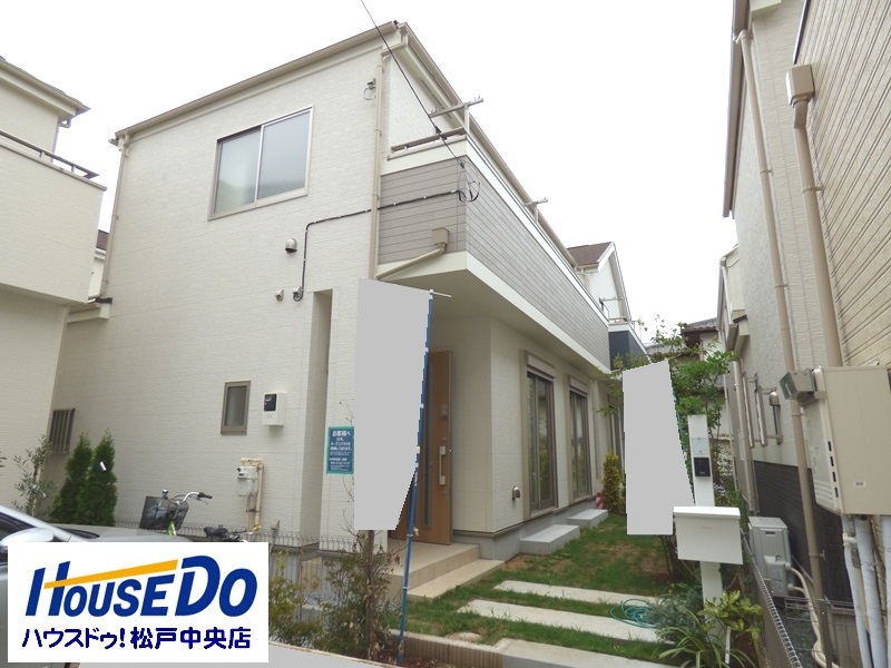 【外観写真】
◎現地外観:2-2号棟(7/16更新)
【建物完成しました!】
◆新京成線「五香」駅 徒歩11分!
◆お子様の学校は、常盤平第二小学校・金ケ作中学校
◆ご見学の際は、ご予約ください!