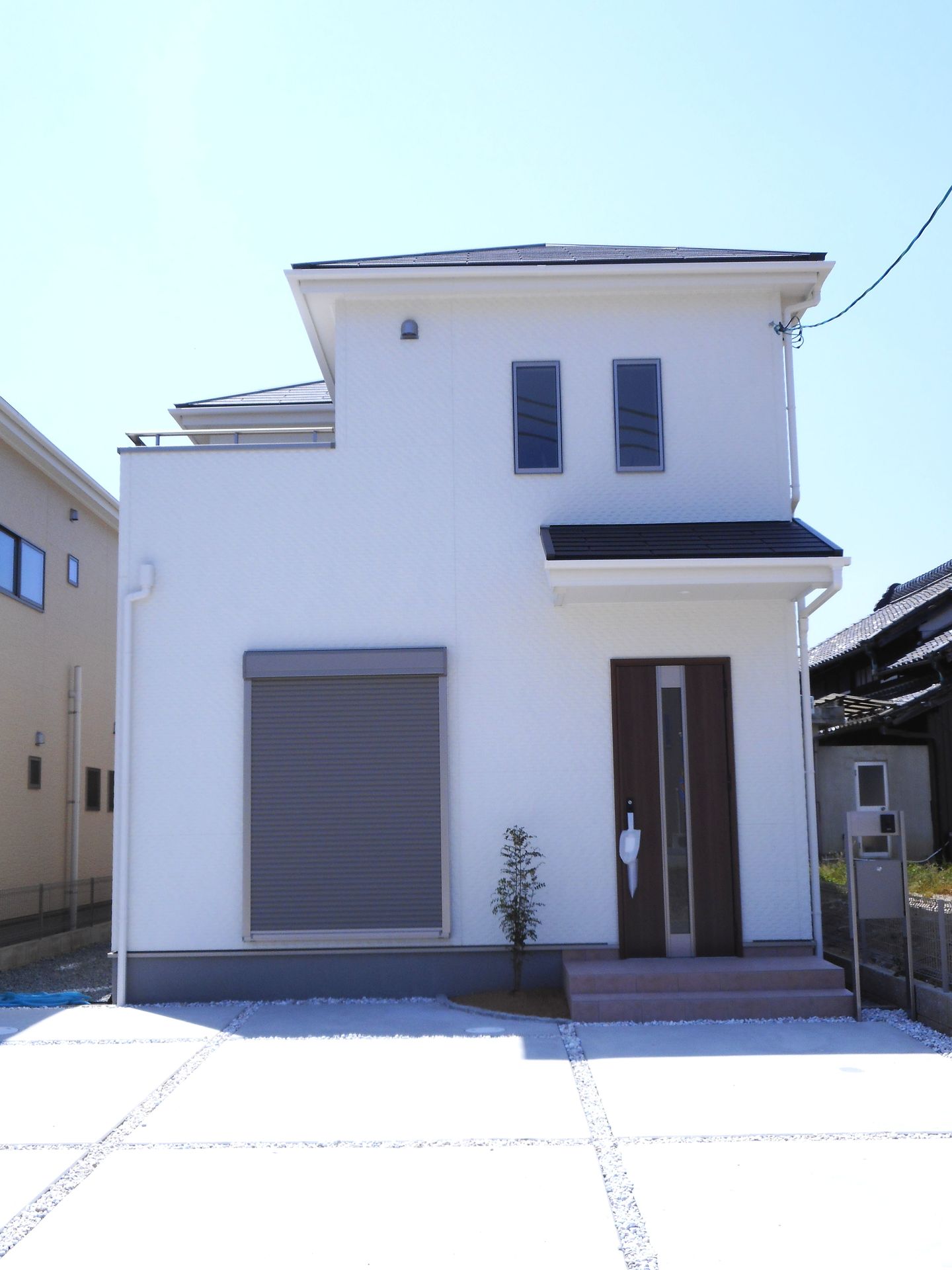 【外観写真】
土地面積50坪。
全室南向きの物件です。
お好きな日にご案内可能になりました。