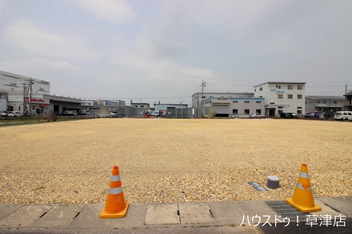 【外観写真】
全9区画・JR手原駅まで徒歩23分・スーパースター栗東辻店まで徒歩7分(約560m)