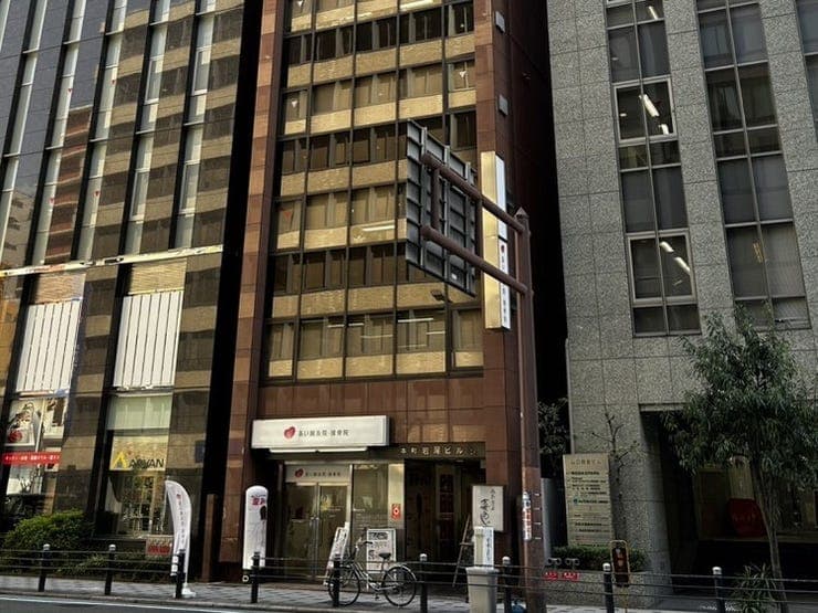 ハウスドゥ  家・不動産買取専門店  本町の外観