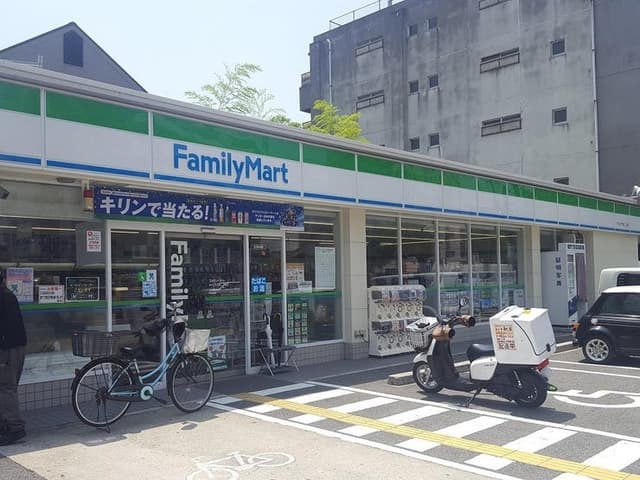 コンビニ