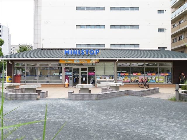 コンビニ