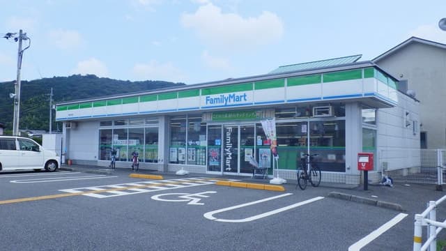 コンビニ