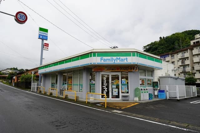 コンビニ