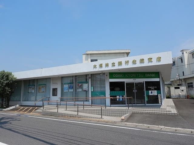 銀行