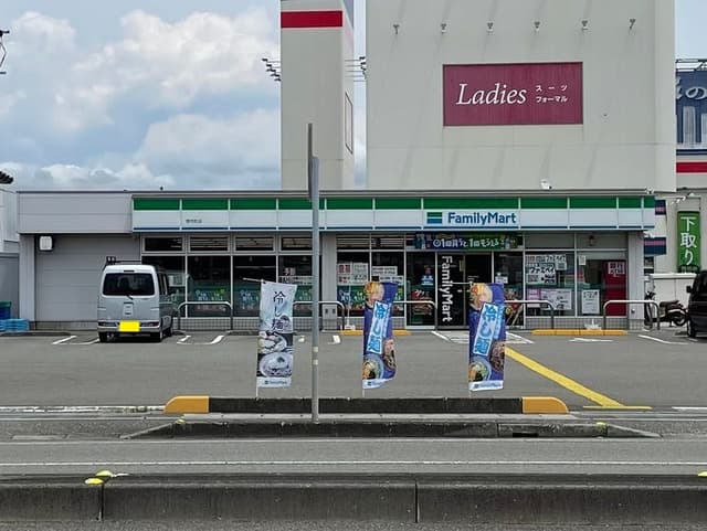 コンビニ