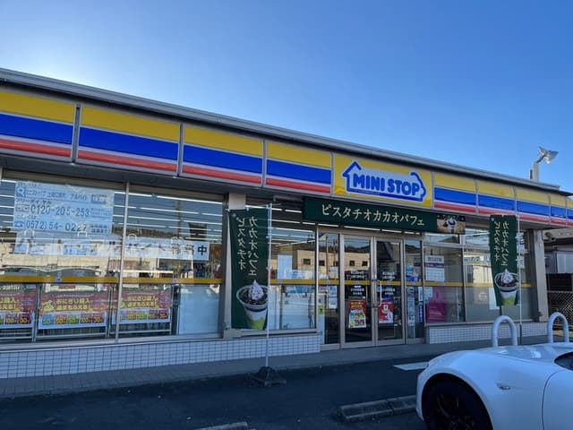 コンビニ