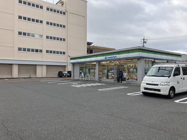 コンビニ