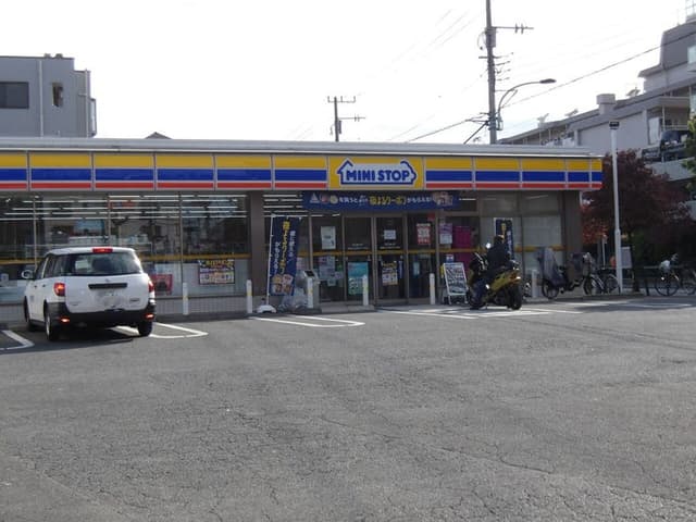 コンビニ