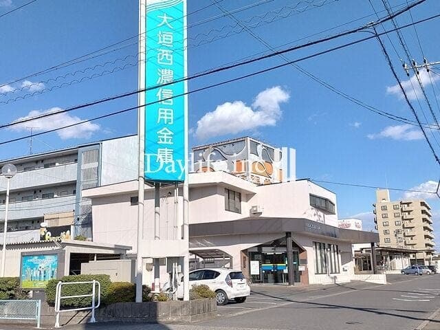 銀行