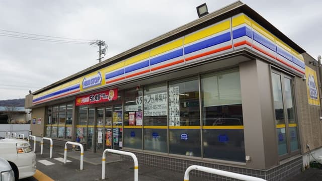 コンビニ