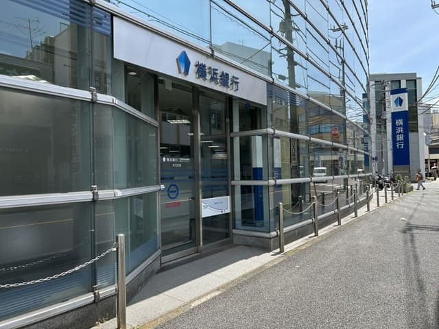 銀行