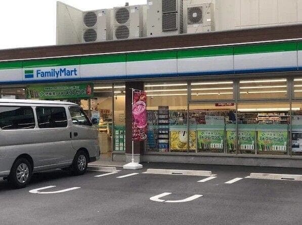 コンビニ