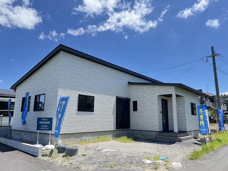 隼人中学校まで徒歩5分 新築建売2,280万円