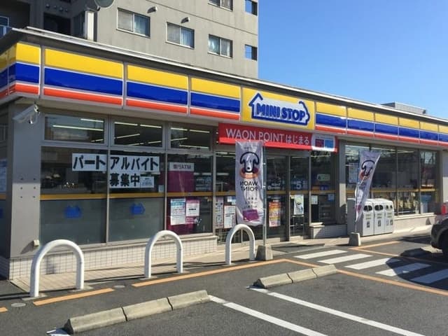 コンビニ