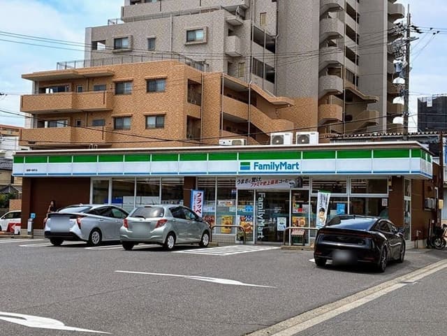 コンビニ