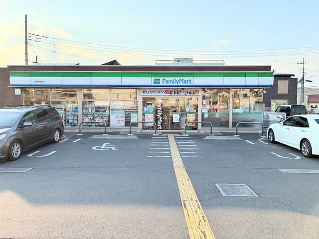 コンビニ