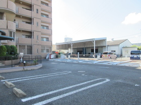 ラドーニ甚目寺大地の館