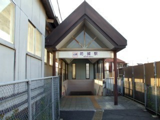 駅徒歩18分(約1440m)