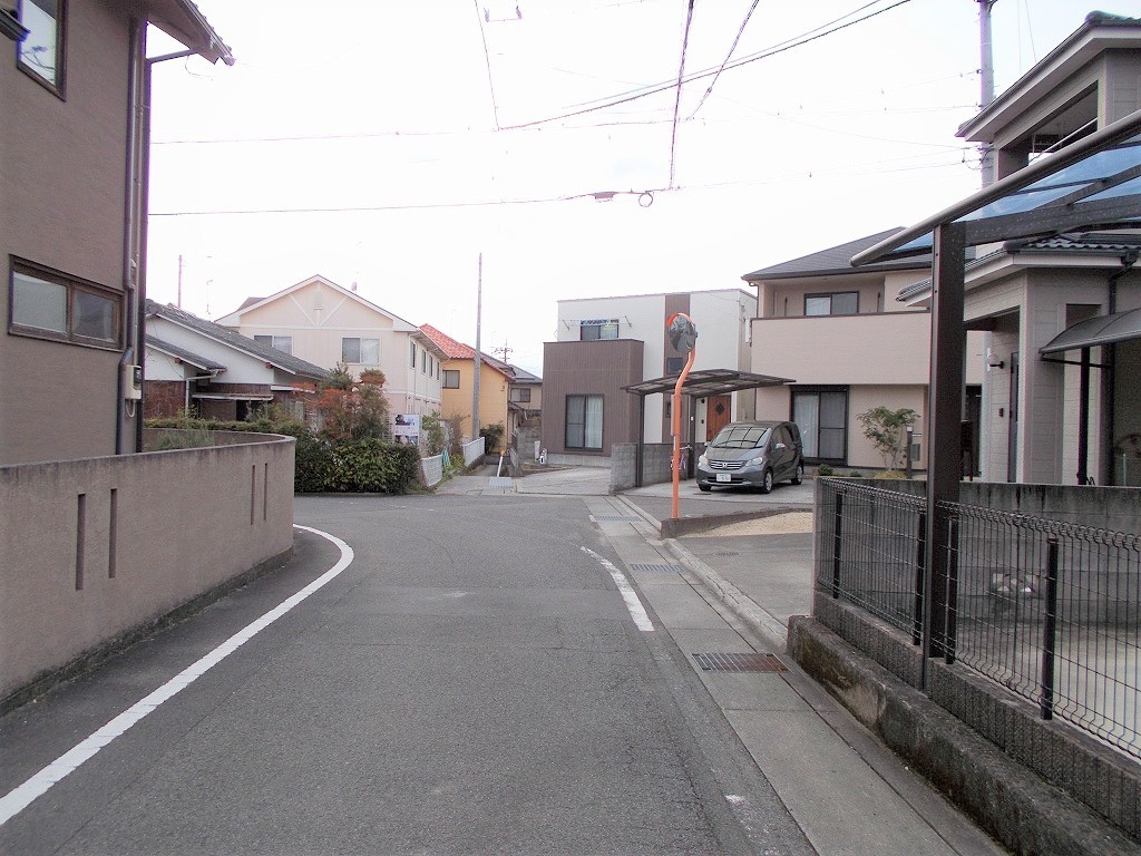 愛媛県松山市平井町の中古一戸建て 1700万円 の不動産 住宅の物件詳細 ハウスドゥ Com Sp スマートフォンサイト 愛媛県松山市平井町の中古一戸建て 1700万円 の不動産 住宅の物件詳細 ハウスドゥ Com Sp スマートフォンサイト