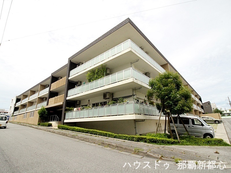沖縄県那覇市字宇栄原の中古マンション 3698万円 の不動産 住宅の物件詳細 ハウスドゥ Com スマートフォンサイト 沖縄県那覇市字宇栄原の中古マンション 3698万円 の不動産 住宅の物件詳細 ハウスドゥ Com スマートフォンサイト