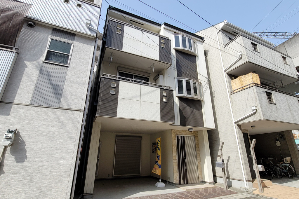 大阪府大阪市西成区岸里３丁目の中古一戸建て 3280万円 の不動産 住宅の物件詳細 ハウスドゥ Com Sp スマートフォンサイト