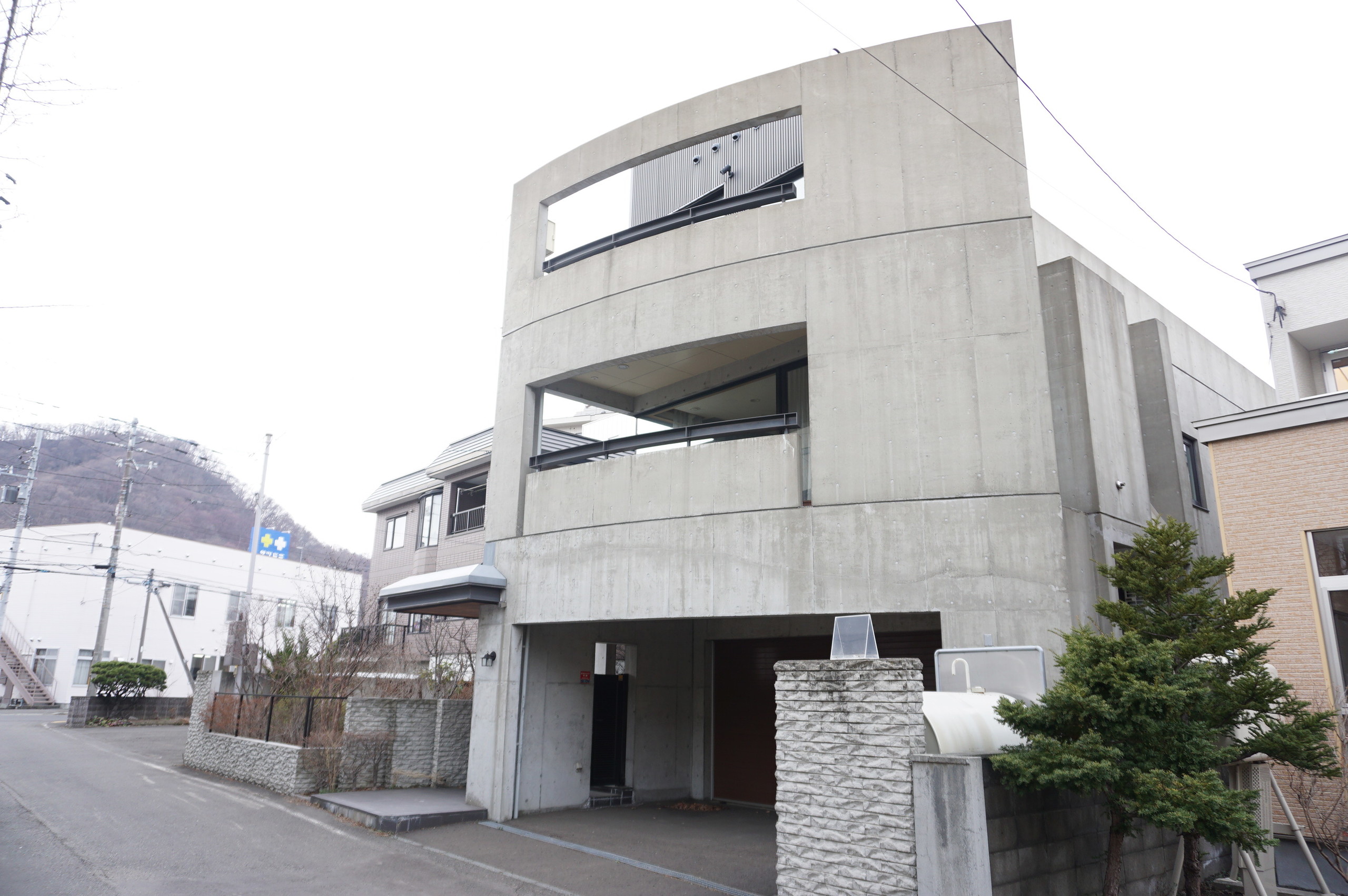北海道札幌市中央区 南九条西20丁目の中古一戸建て 9000万円 の不動産 住宅の物件詳細 ハウスドゥ Com Sp スマートフォンサイト 北海道札幌市中央区 南九条西20丁目の中古一戸建て 9000万円 の不動産 住宅の物件詳細 ハウスドゥ Com Sp スマートフォンサイト