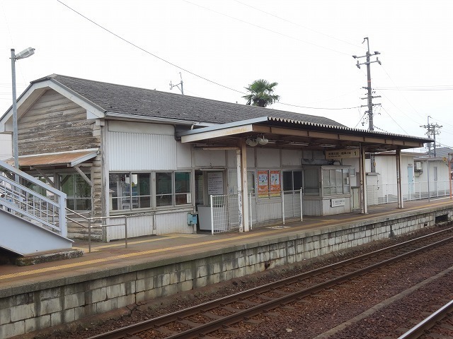 駅徒歩10分(約800m)