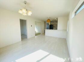 ※●愛西市草平町江ノ田　中古一戸建て