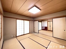 愛西市大井町宮新田　中古一戸建て