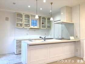 愛西市佐屋町道東　中古一戸建て