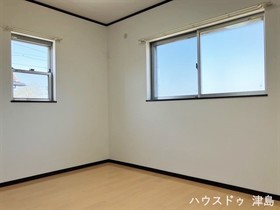 津島市神守町字こがね　中古一戸建て