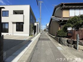 愛西市五之三駅西　全2棟　B棟　新築一戸建て