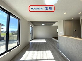 愛西市五之三駅西　全2棟　B棟　新築一戸建て
