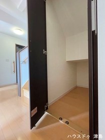 ●津島市又吉町3丁目　中古一戸建て