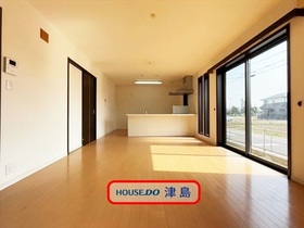 ●津島市又吉町3丁目　中古一戸建て