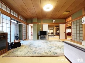 ●津島市今市場町3丁目　中古一戸建て