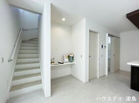 ○愛西市町方町南堤外　全1棟　新築一戸建て