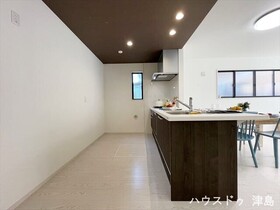 ○愛西市町方町南堤外　全1棟　新築一戸建て