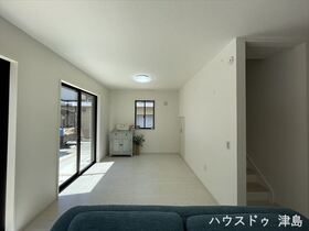 ○愛西市町方町南堤外　全1棟　新築一戸建て