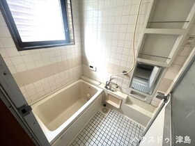 ●津島市百町字みどり台　中古一戸建て
