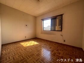 ●津島市百町字みどり台　中古一戸建て