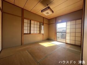 ●津島市百町字みどり台　中古一戸建て