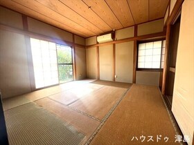 ●津島市百町字みどり台　中古一戸建て