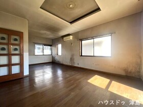 ●津島市百町字みどり台　中古一戸建て