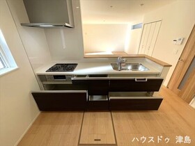 リナージュ愛西市善太新田町大前　全1棟　新築一戸建て